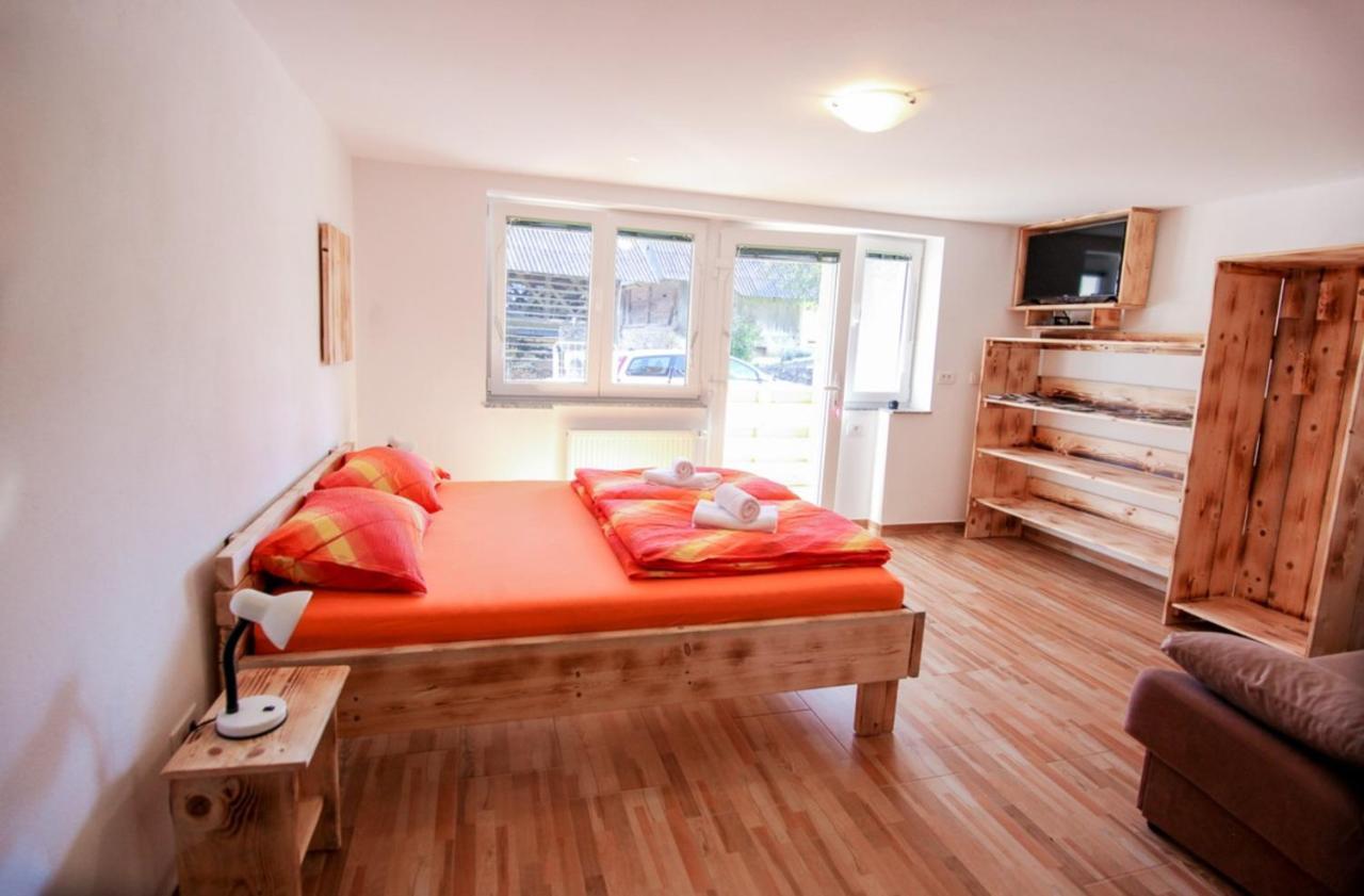 Apartmaji Pri Kozmavo - Little House Bohinj Exterior foto